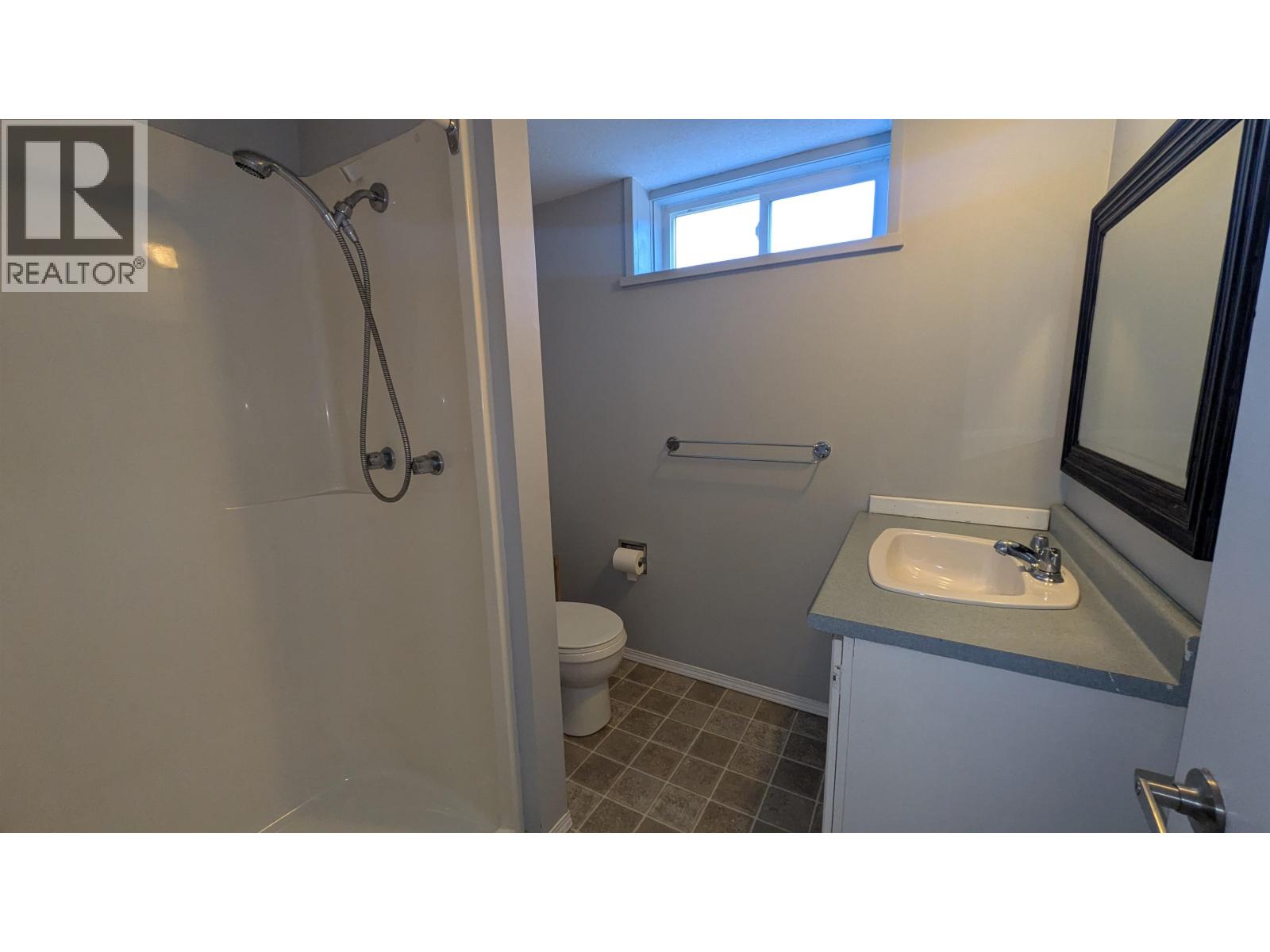 7207 Imperial Crescent Property Photo 9