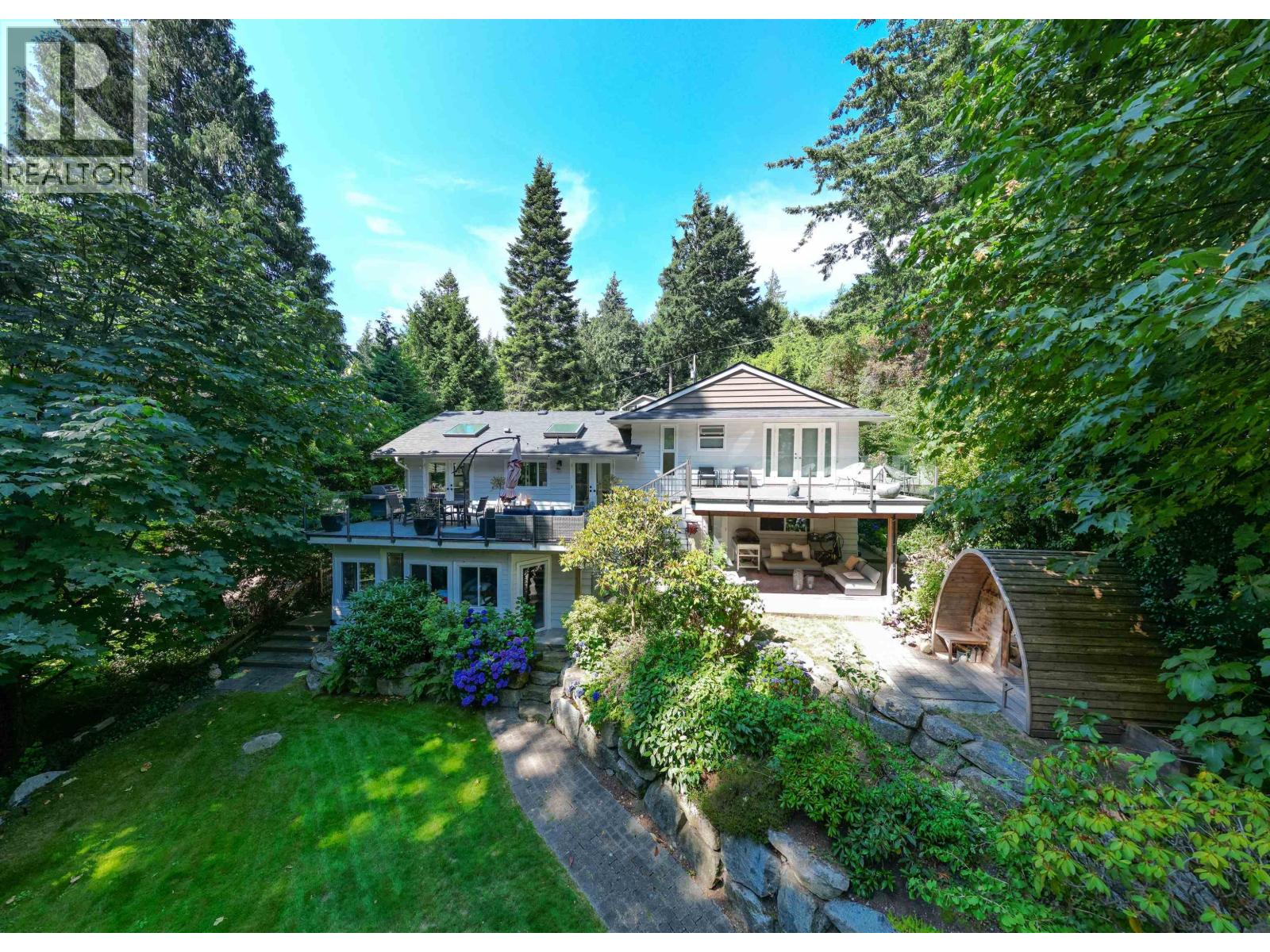 6240 St. Georges Avenue Property Photo 1
