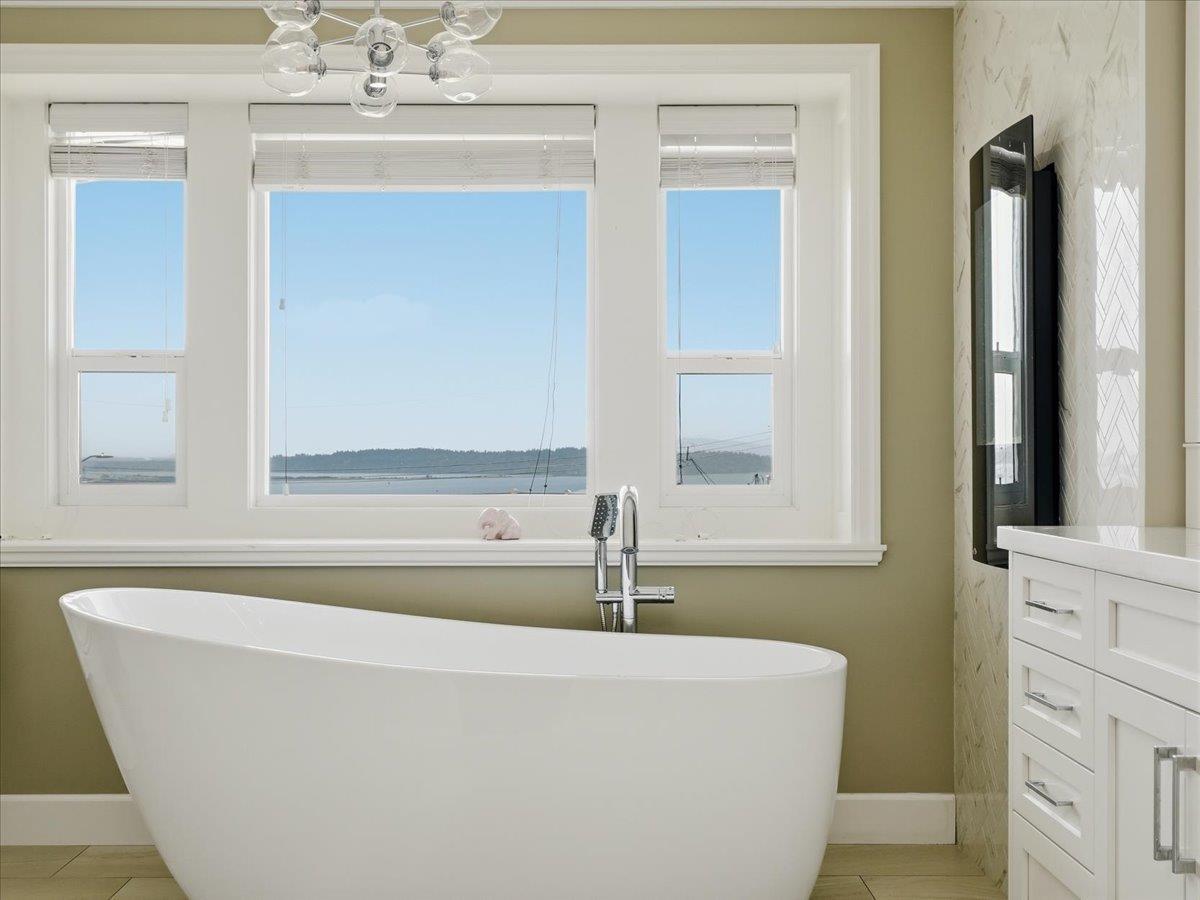 1087 Finlay Street Property Photo 25
