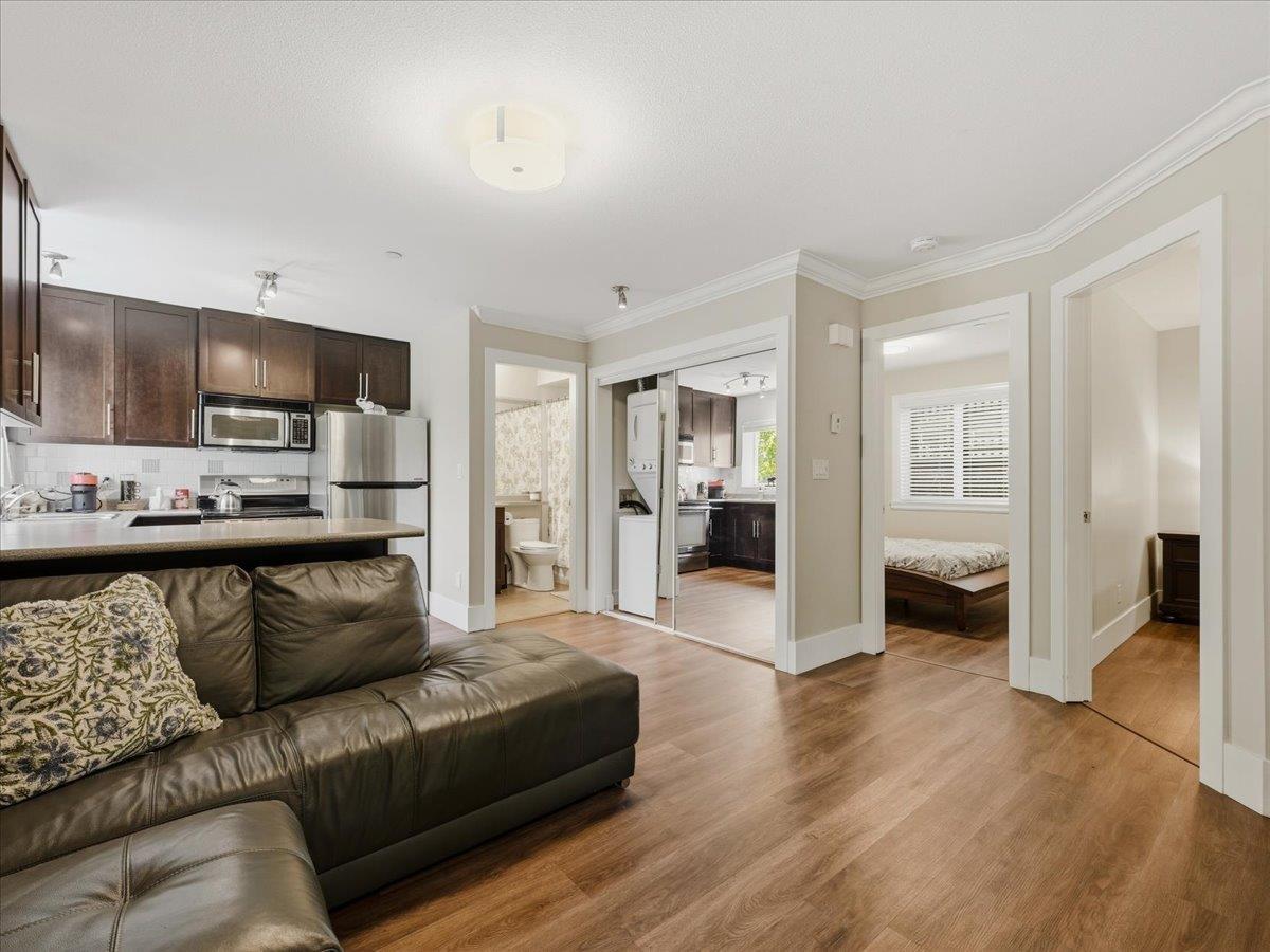 1087 Finlay Street Property Photo 37