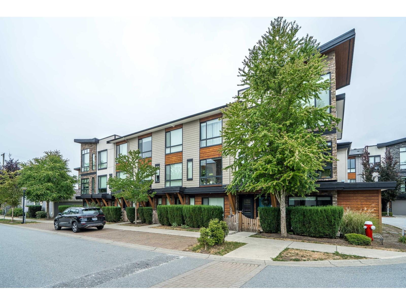 11 16488 64 Avenue Property Photo 15