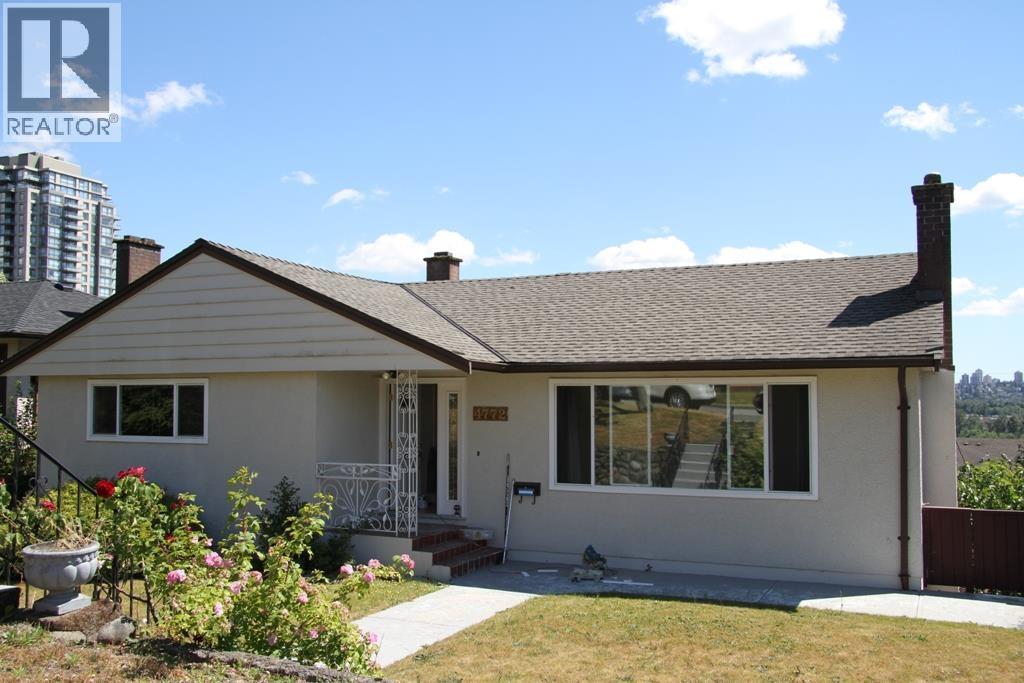 4772 RIDGELAWN DRIVE Property Photo 1