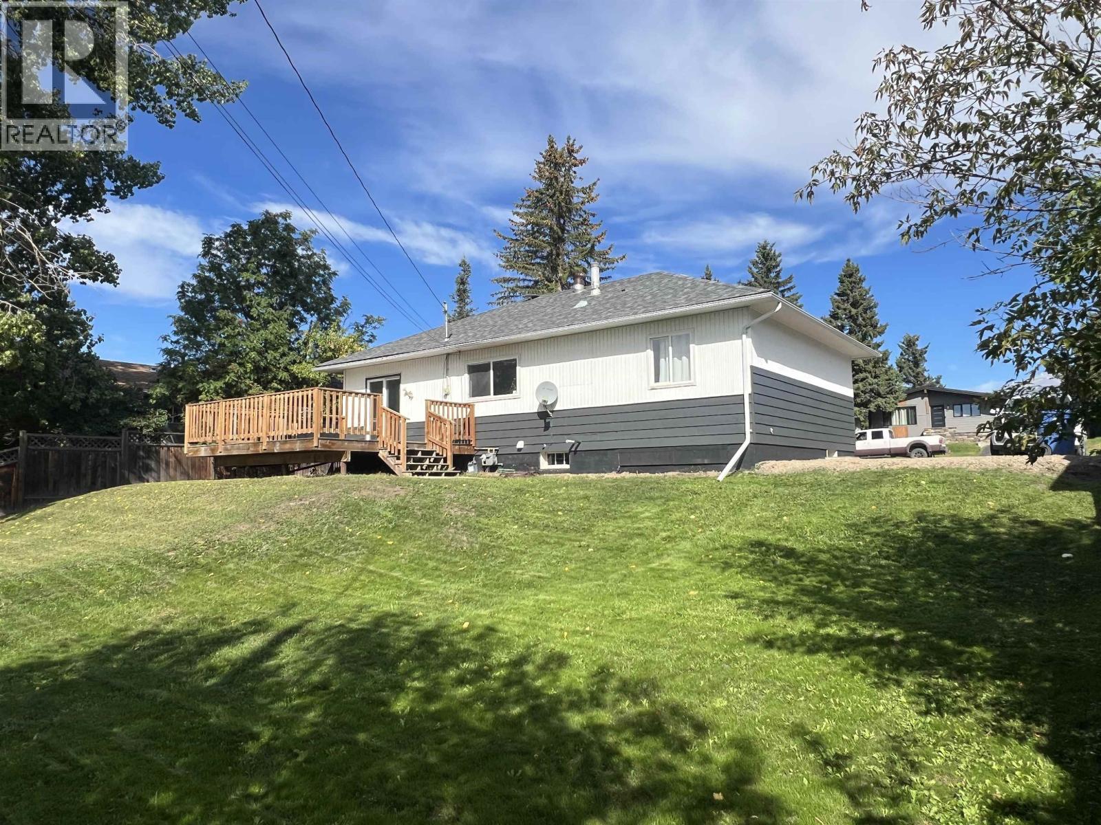 10515 104 Avenue Property Photo 5
