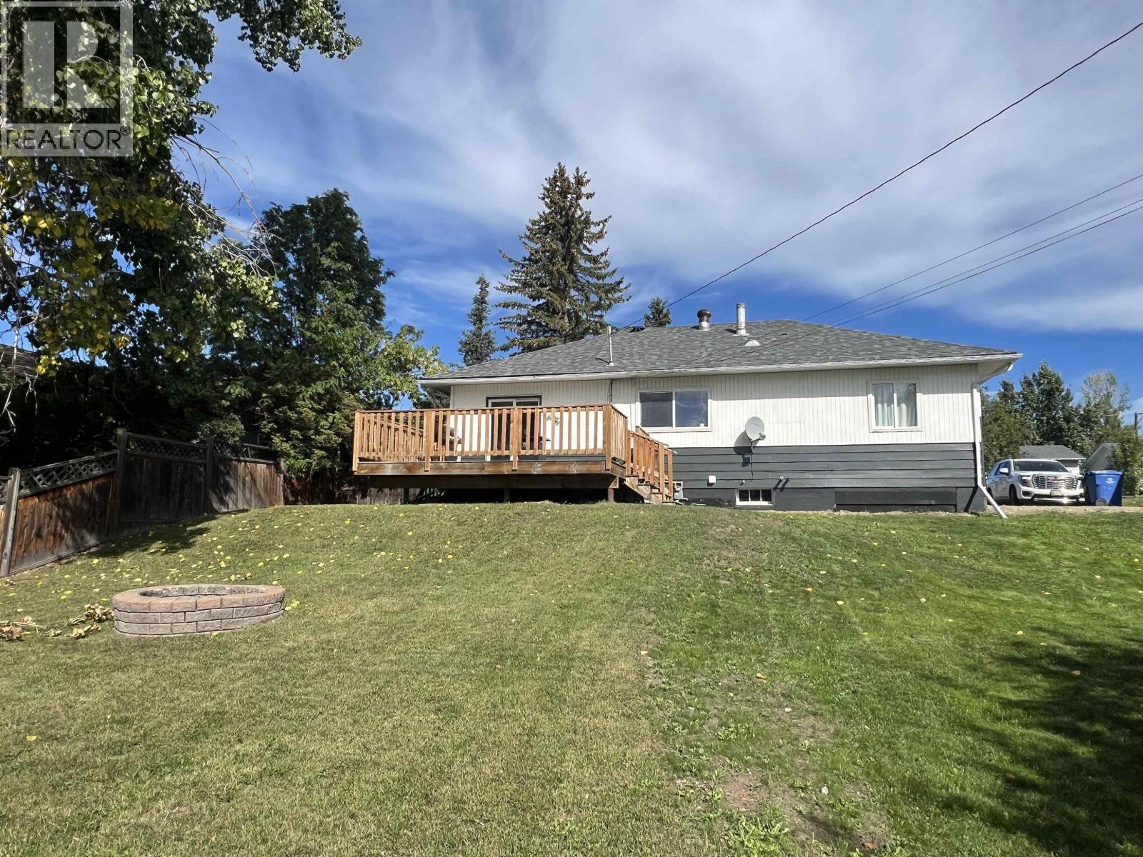 10515 104 Avenue Property Photo 6