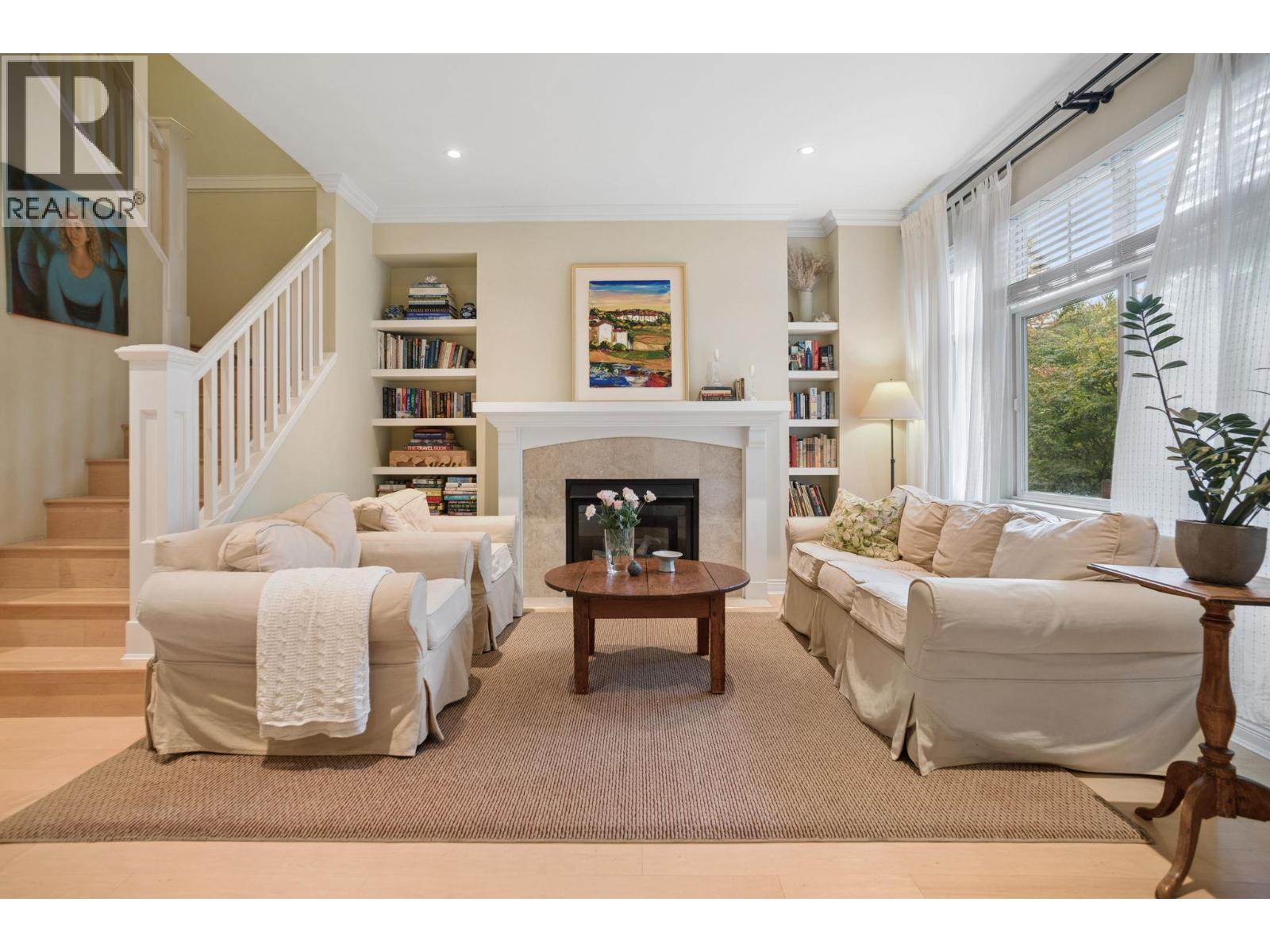 5380 Larch Street Property Photo 2