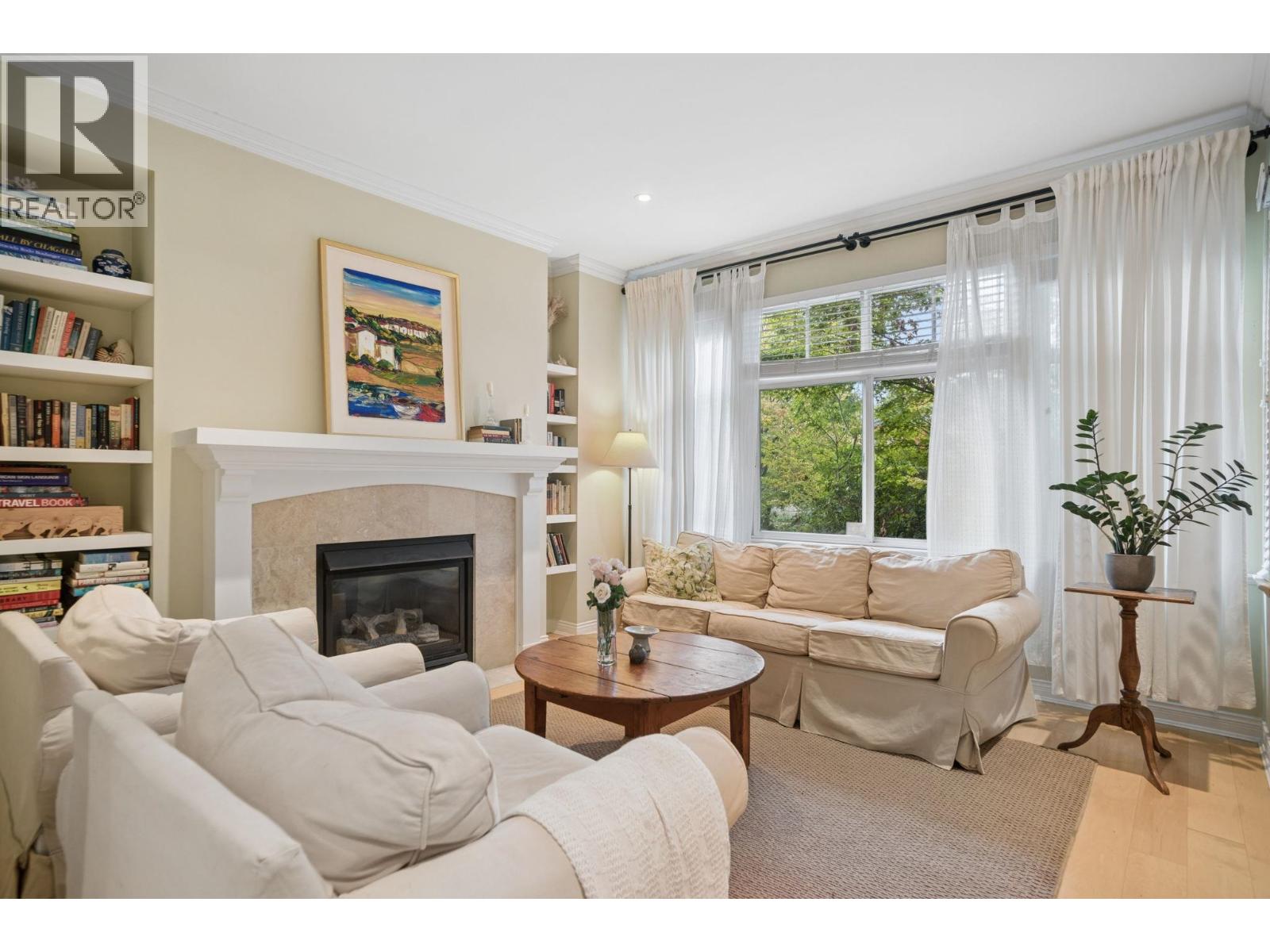 5380 Larch Street Property Photo 3