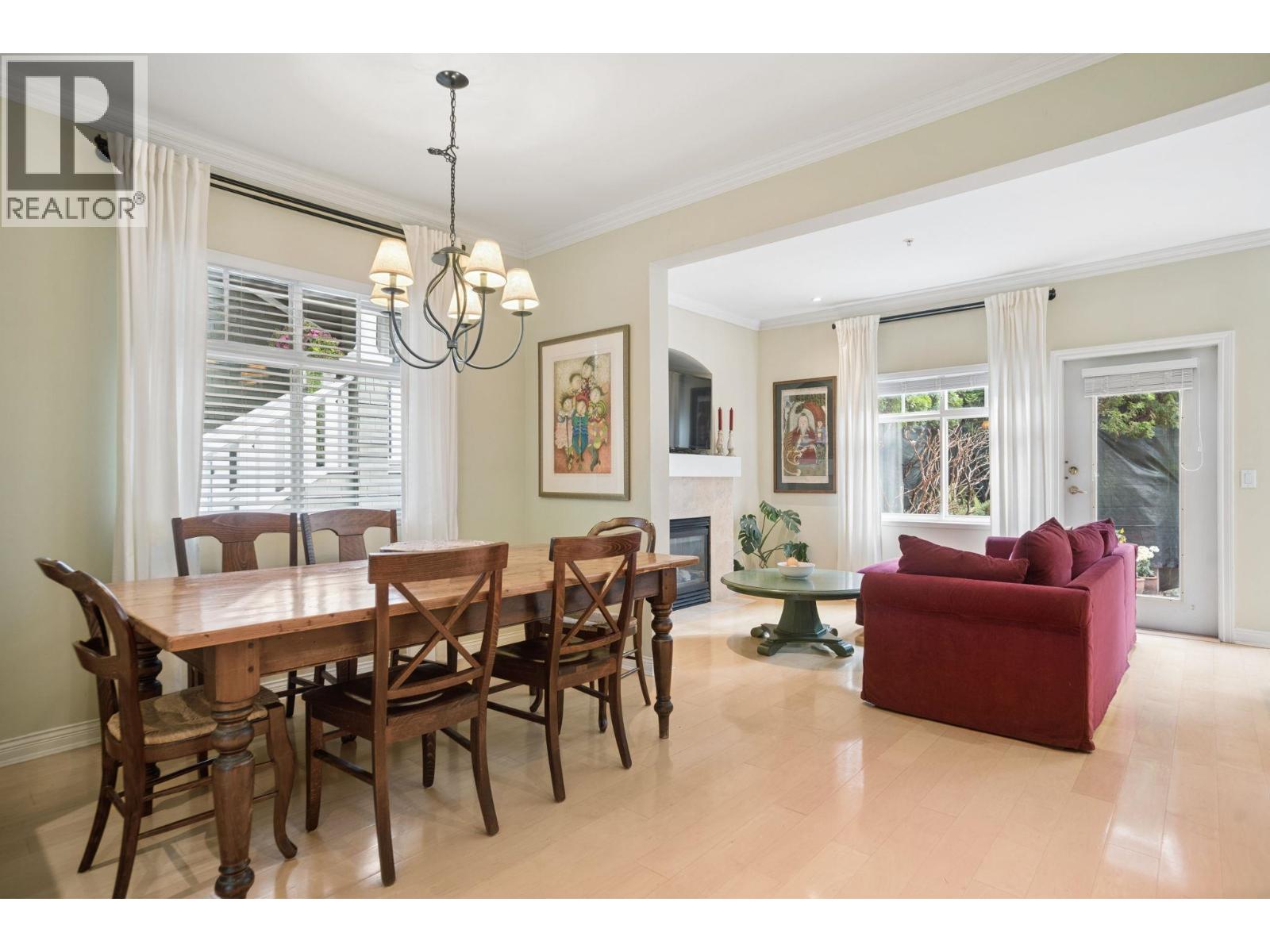 5380 Larch Street Property Photo 10
