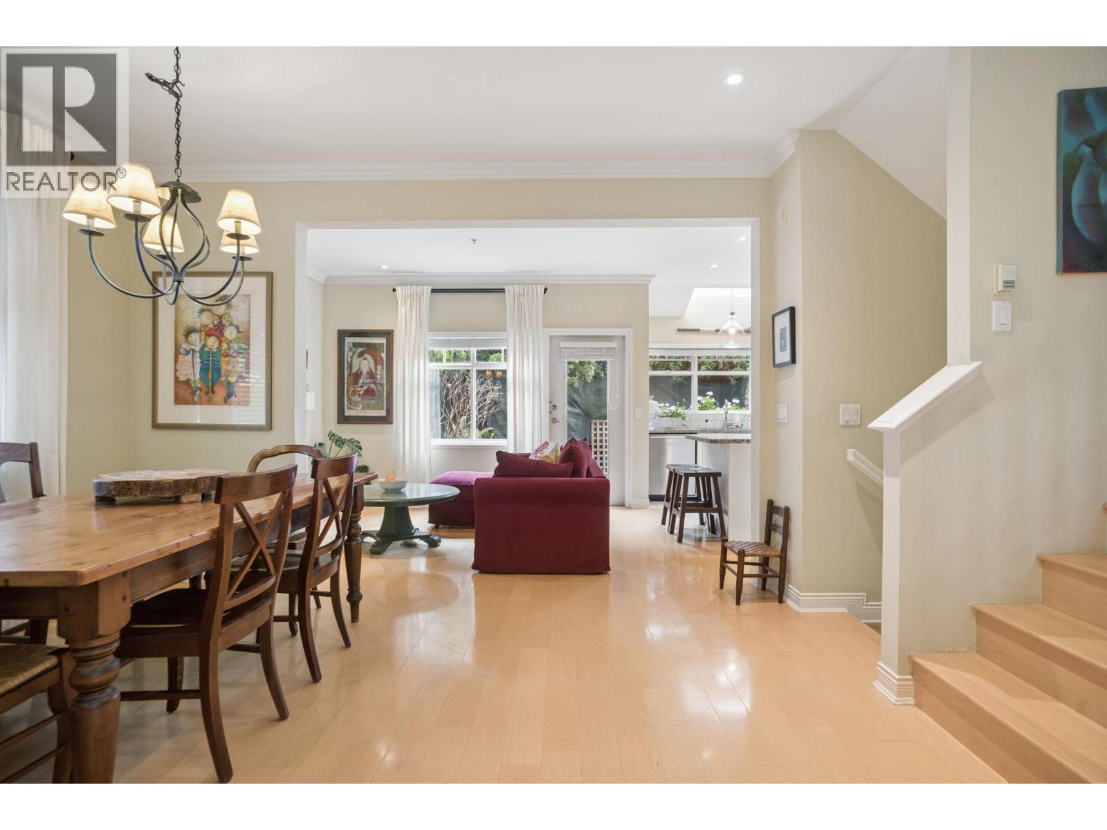 5380 Larch Street Property Photo 11