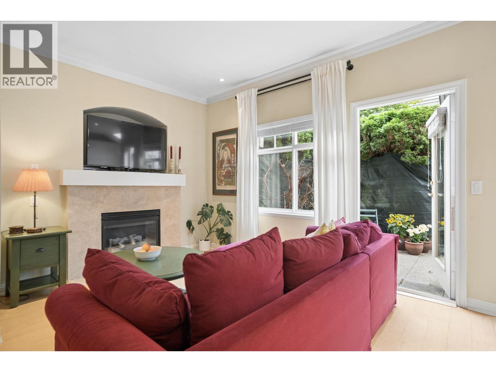 5380 Larch Street Property Photo 12