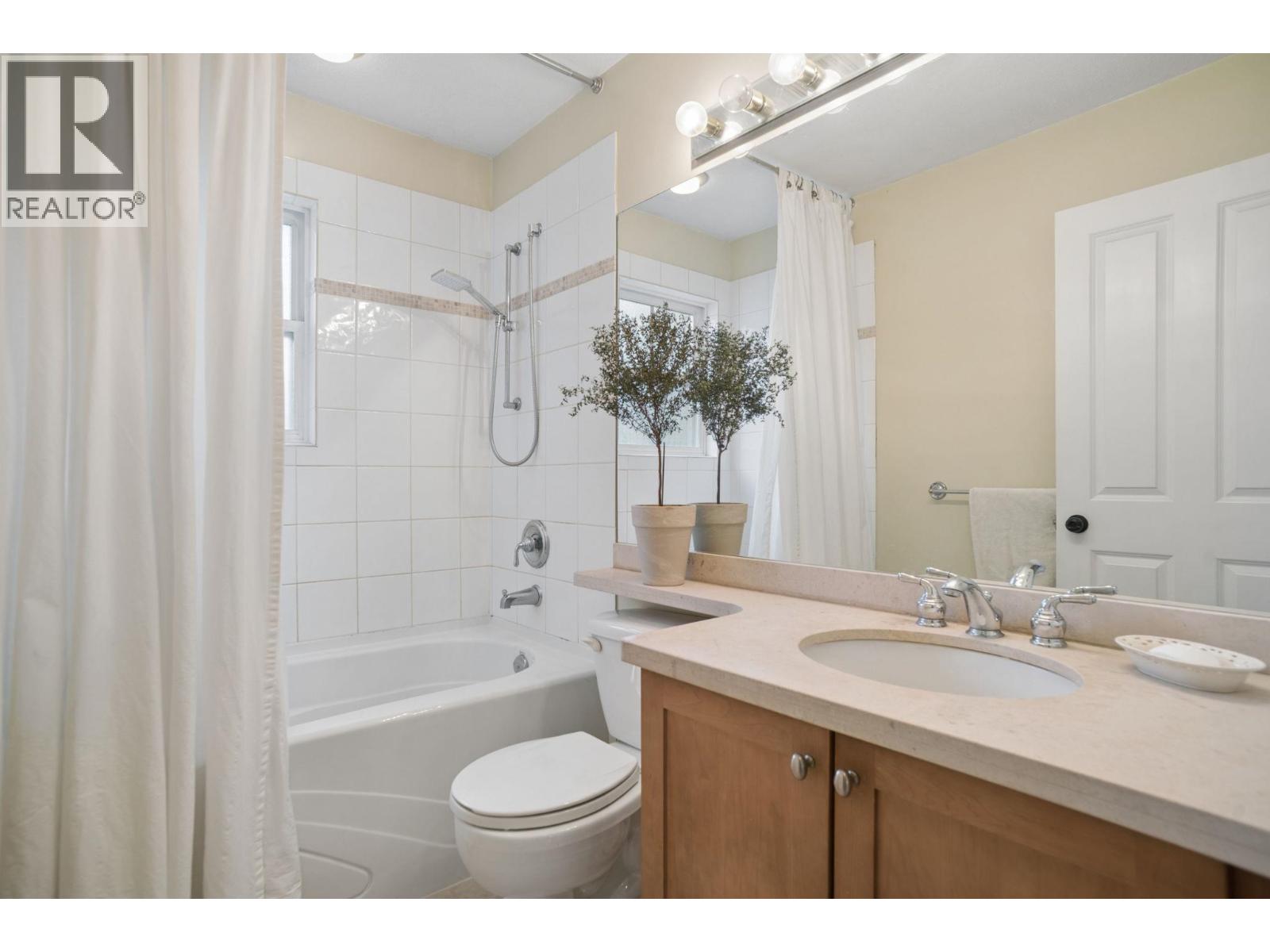 5380 Larch Street Property Photo 26