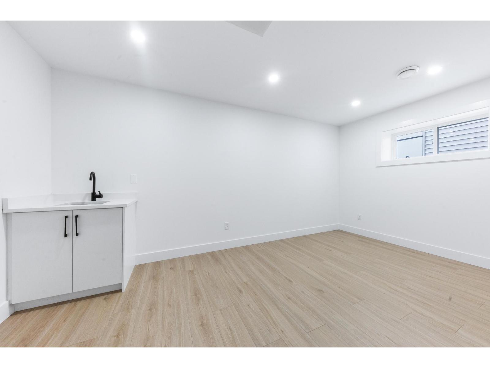 6221 148 Street Property Photo 19