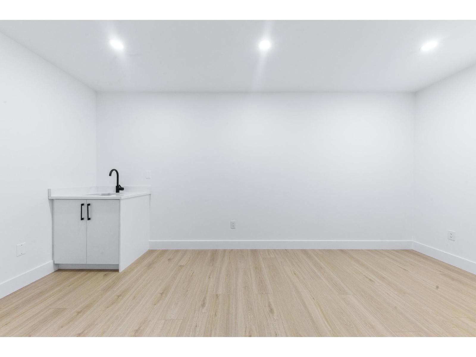 6221 148 Street Property Photo 22