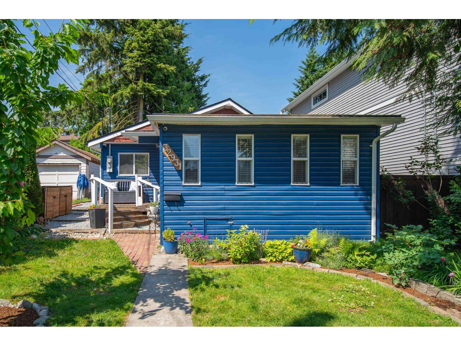 32931 1 Avenue Property Photo 2