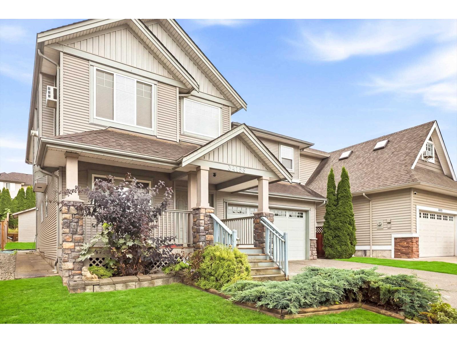 34158 Amblewood Place Property Photo 3