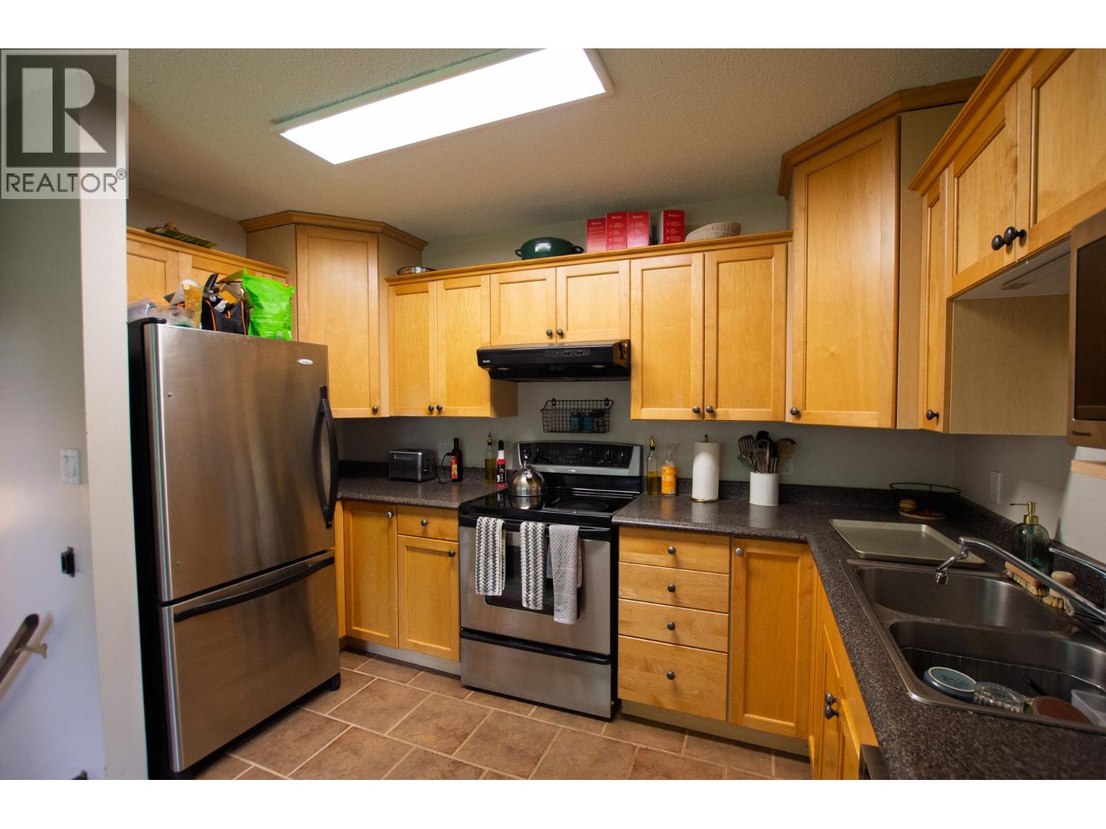 3175 Wallace Crescent Property Photo 5