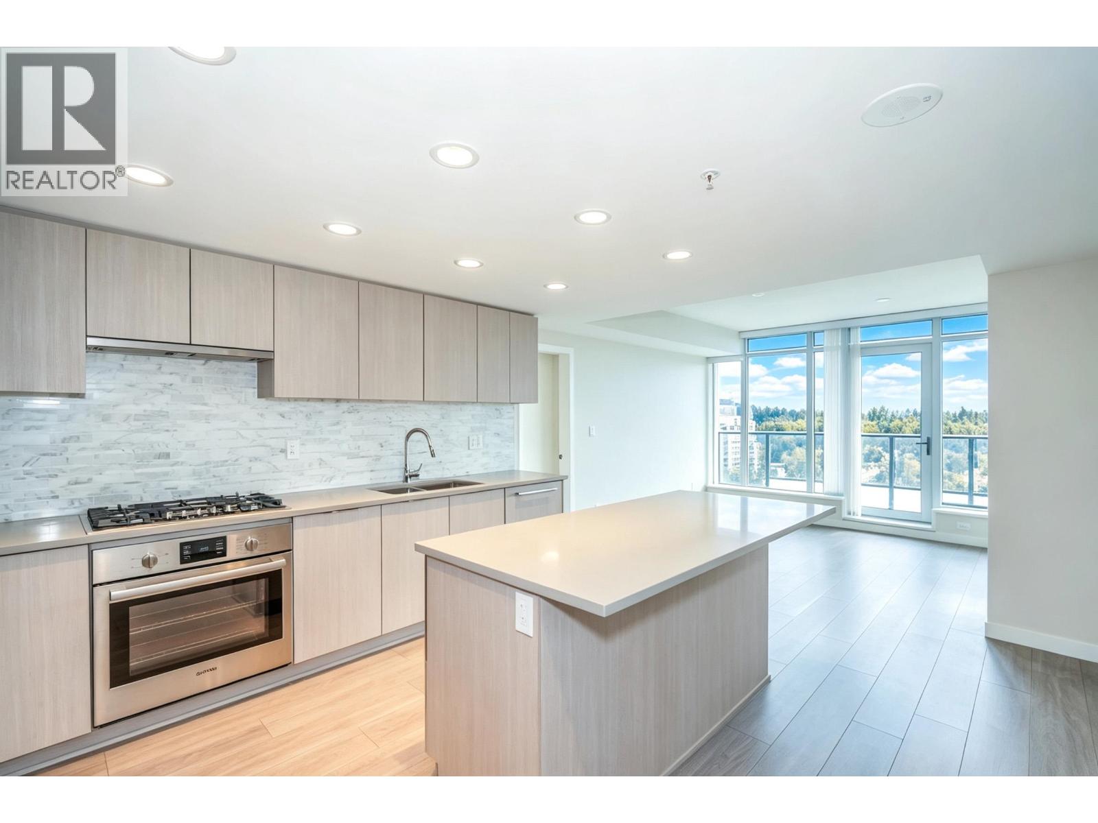 1904 1182 Westwood Street Property Photo 3