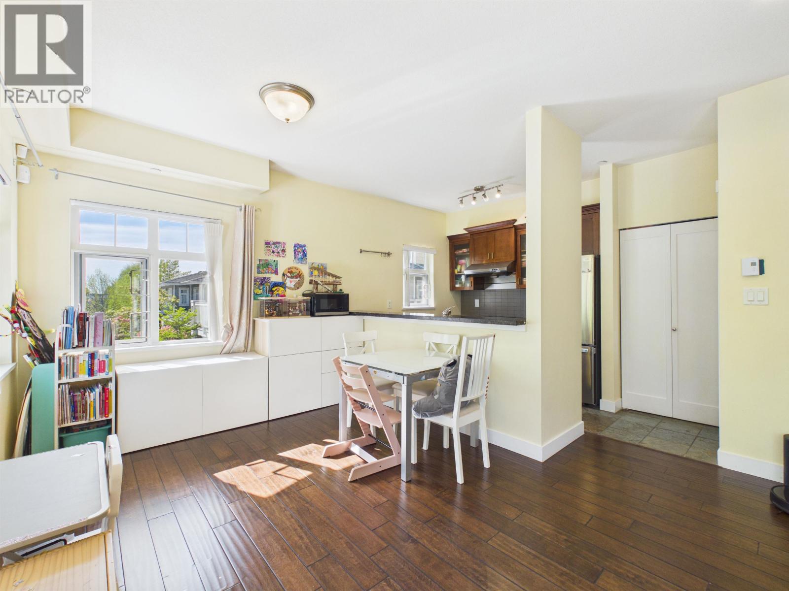 141 7388 Macpherson Avenue Property Photo 4