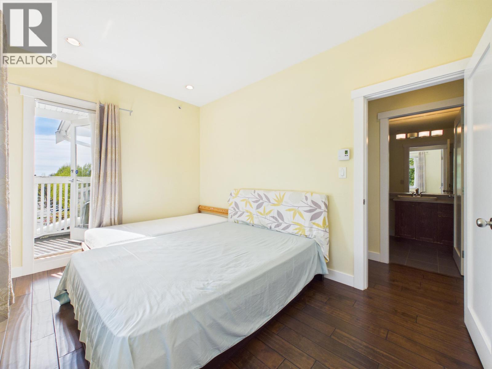141 7388 Macpherson Avenue Property Photo 11