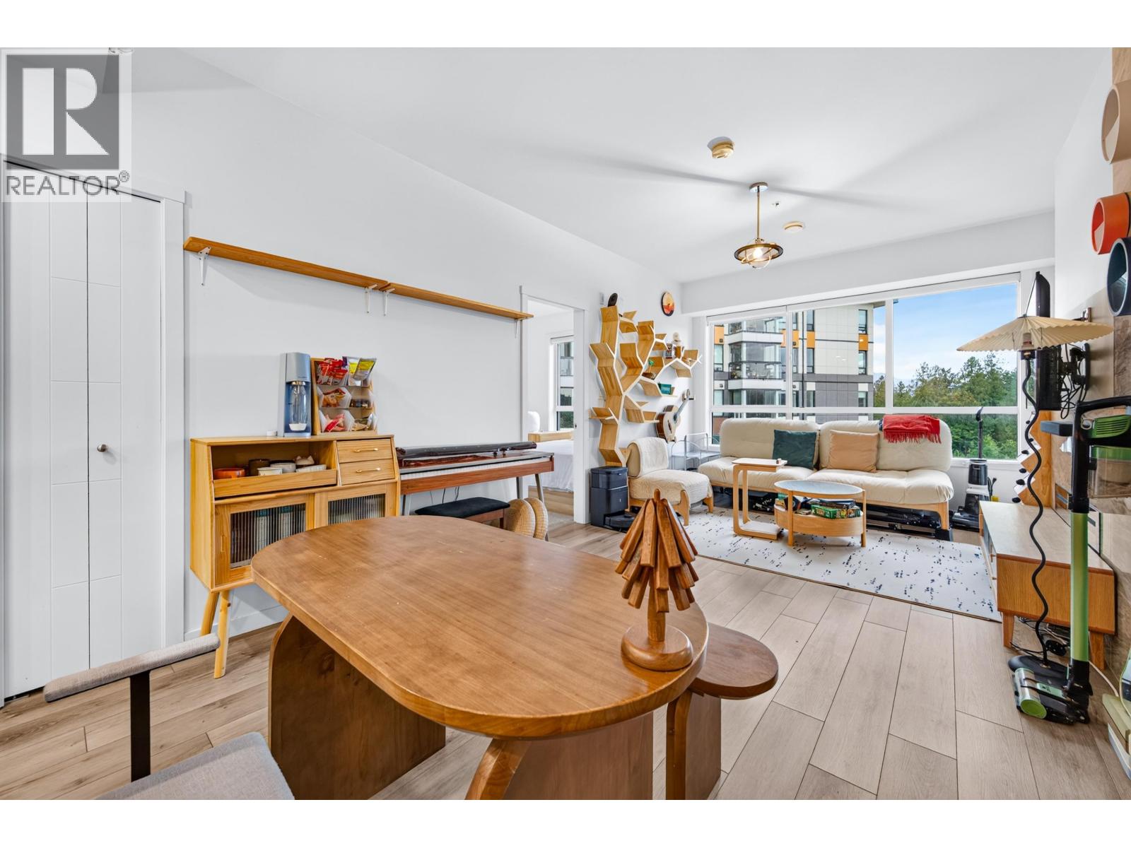401 11639 227 Street Property Photo 3