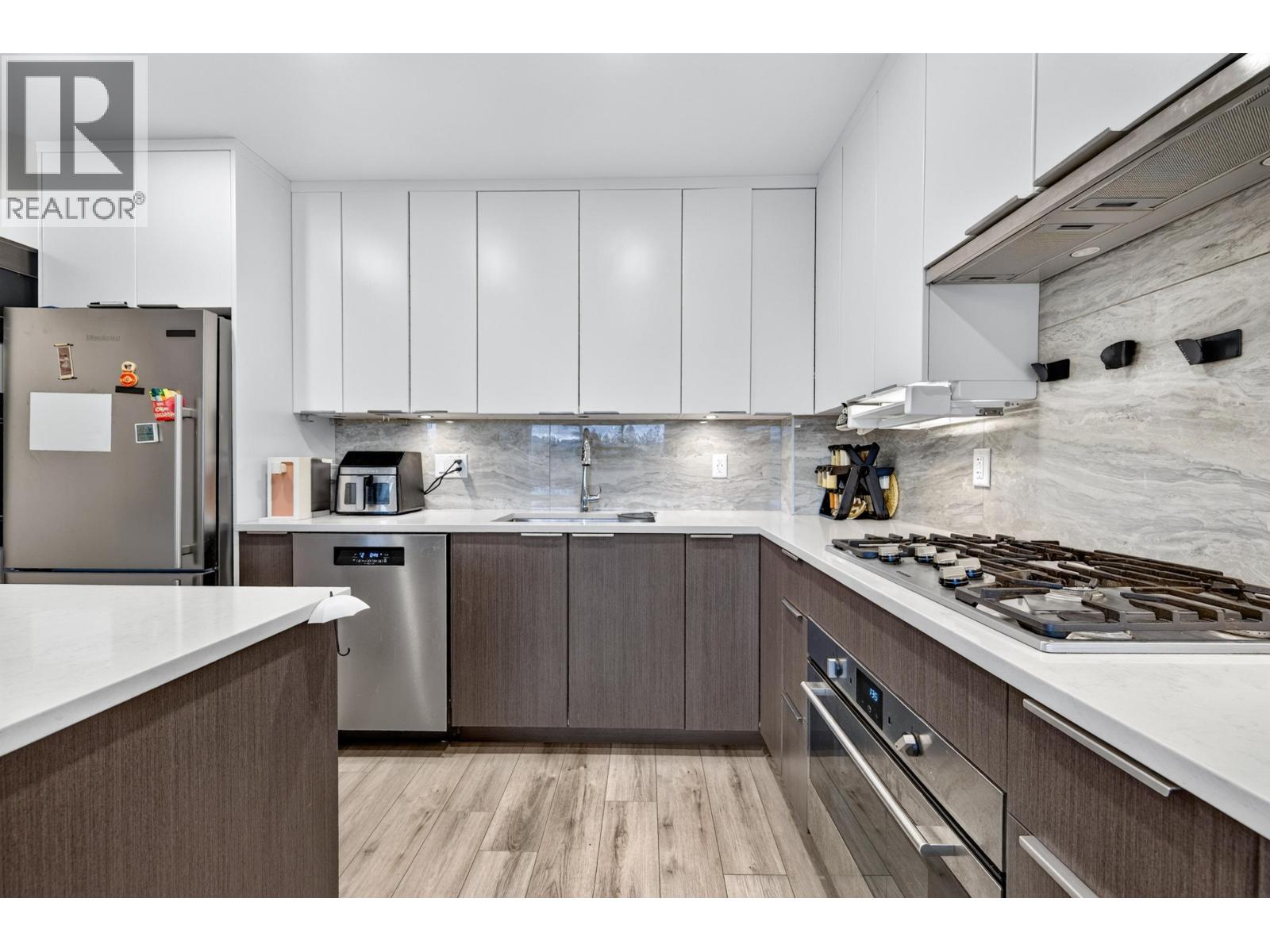 401 11639 227 Street Property Photo 10