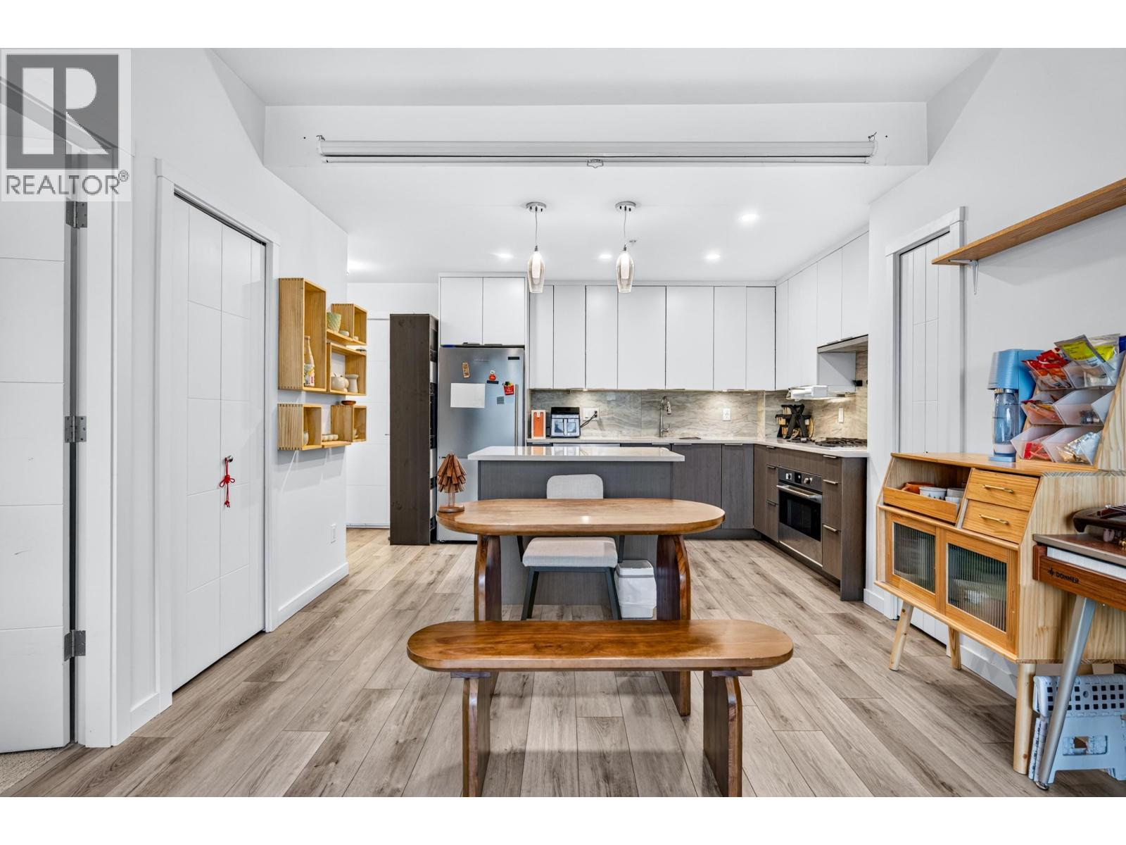 401 11639 227 Street Property Photo 14