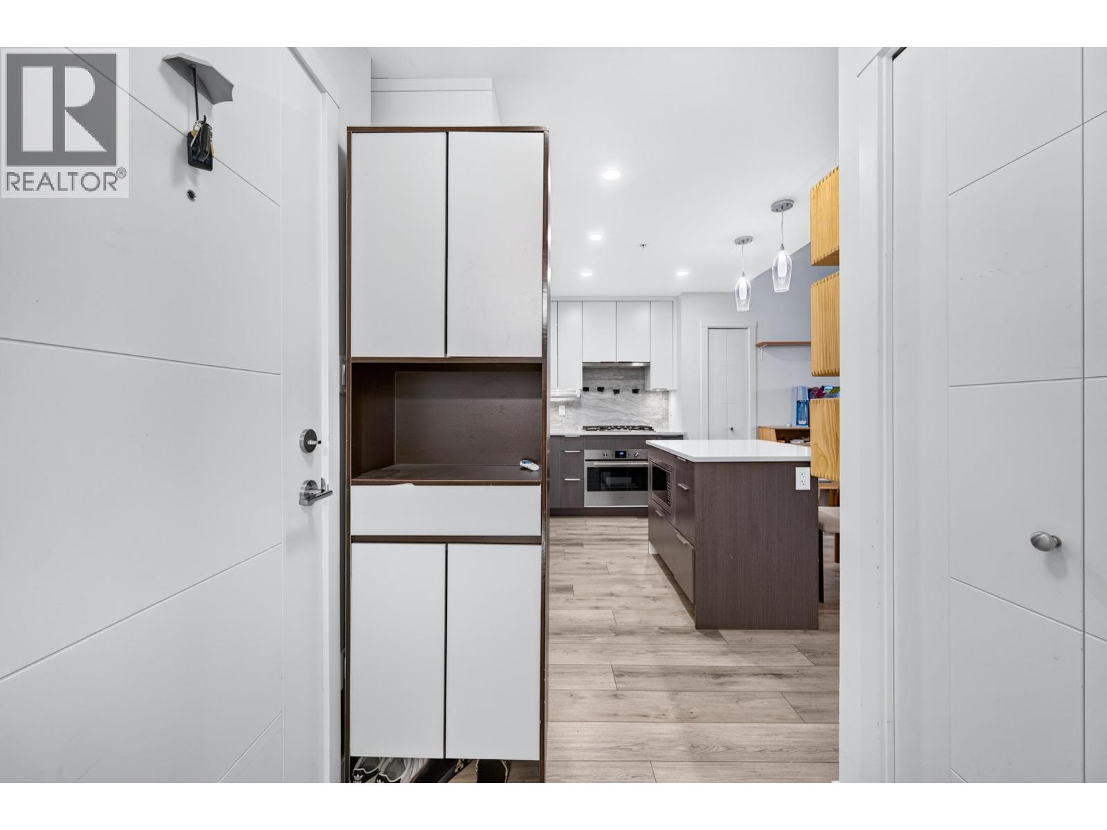 401 11639 227 Street Property Photo 28