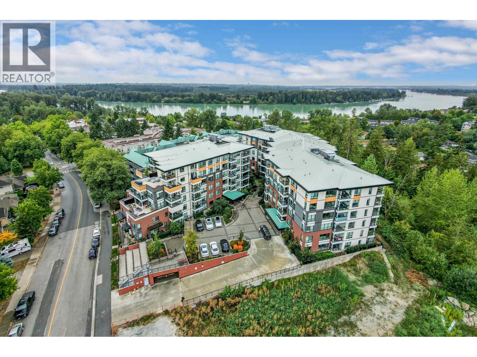 401 11639 227 Street Property Photo 33