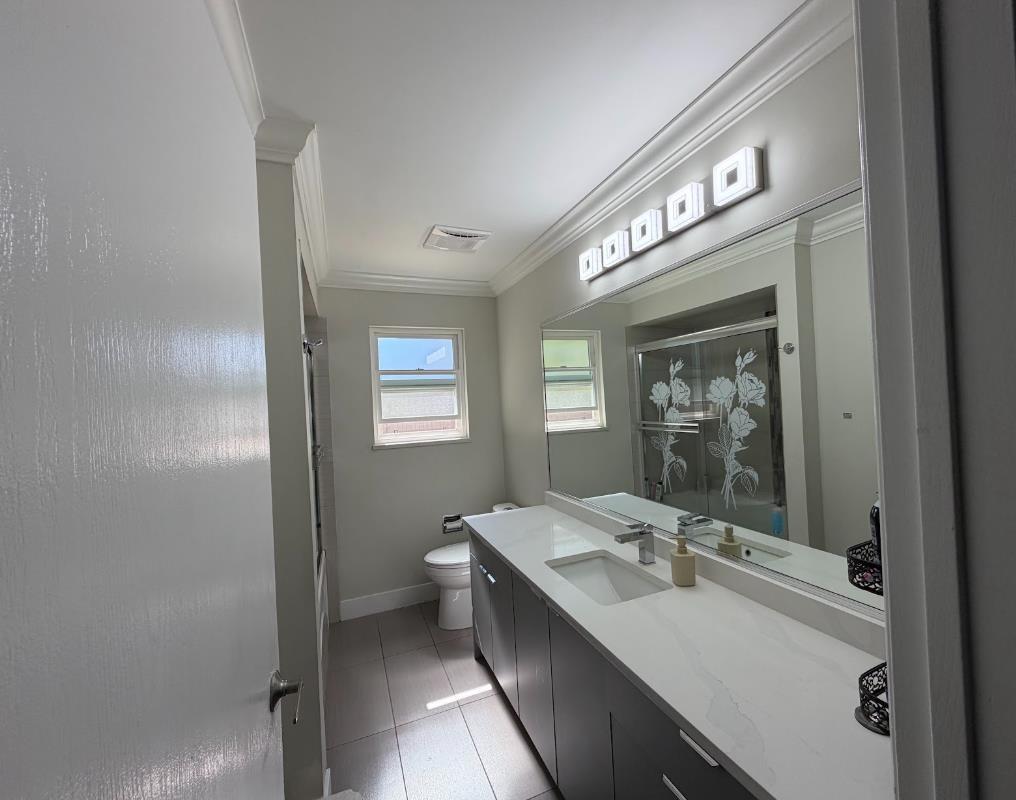 7838 Suncrest Drive Property Photo 13