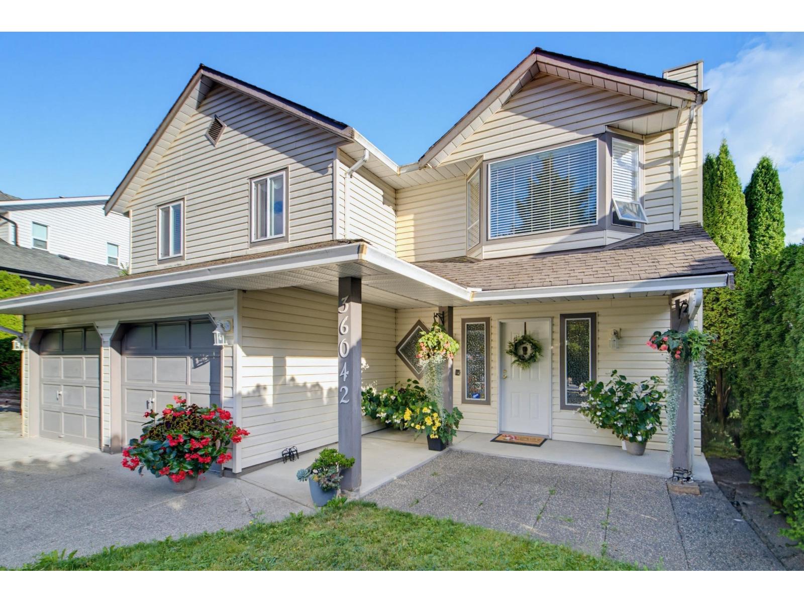 36042 Southridge Place Property Photo 3
