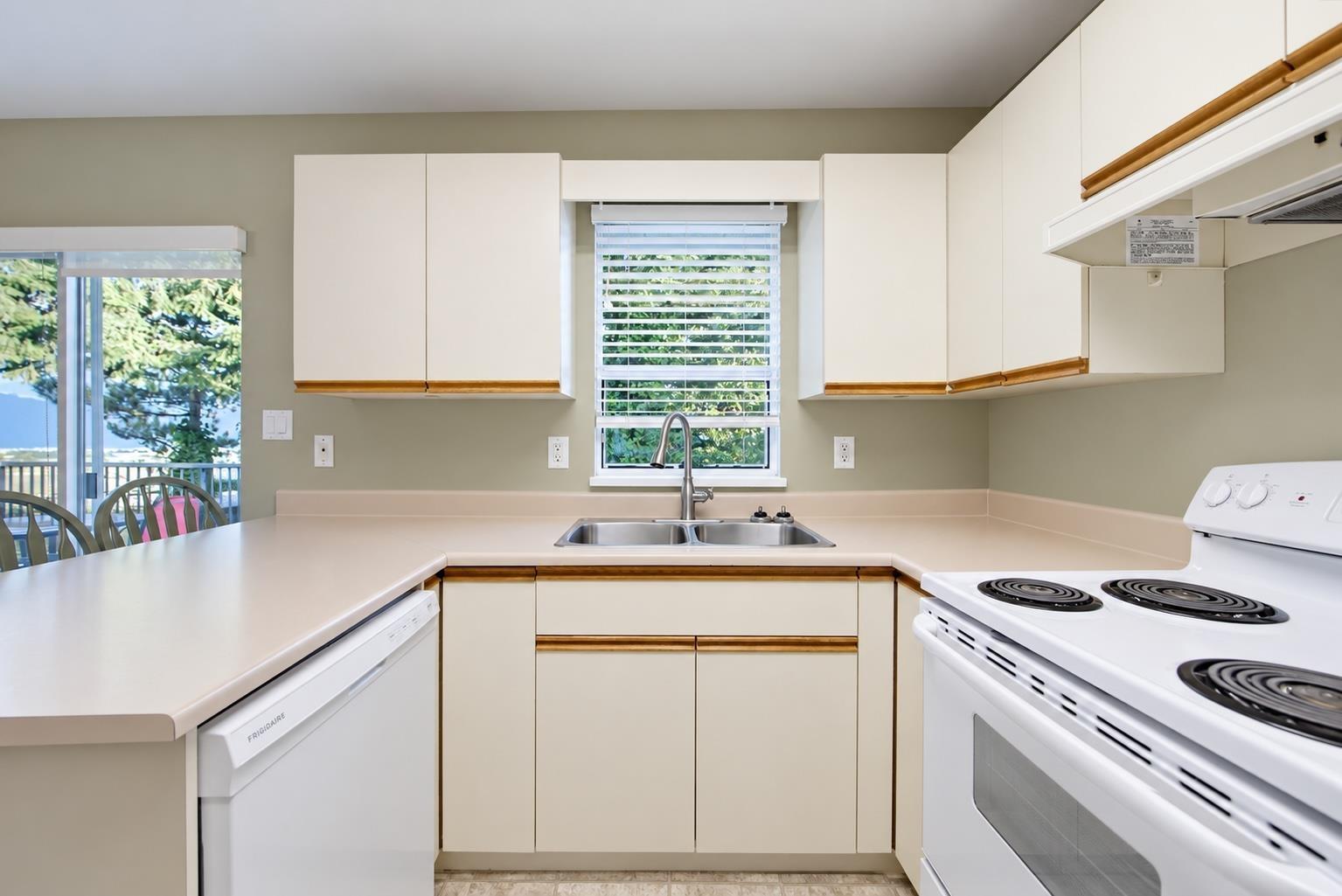 36042 Southridge Place Property Photo 14