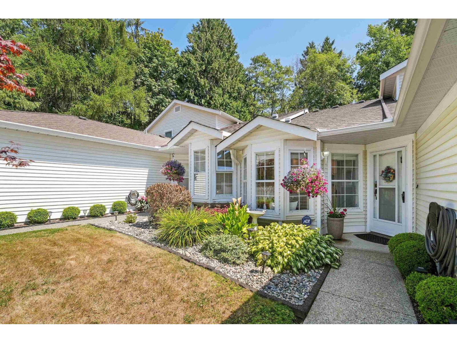 21 6537 138 STREET Property Photo 1