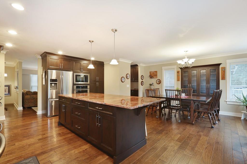 19714 36 Avenue Property Photo 11