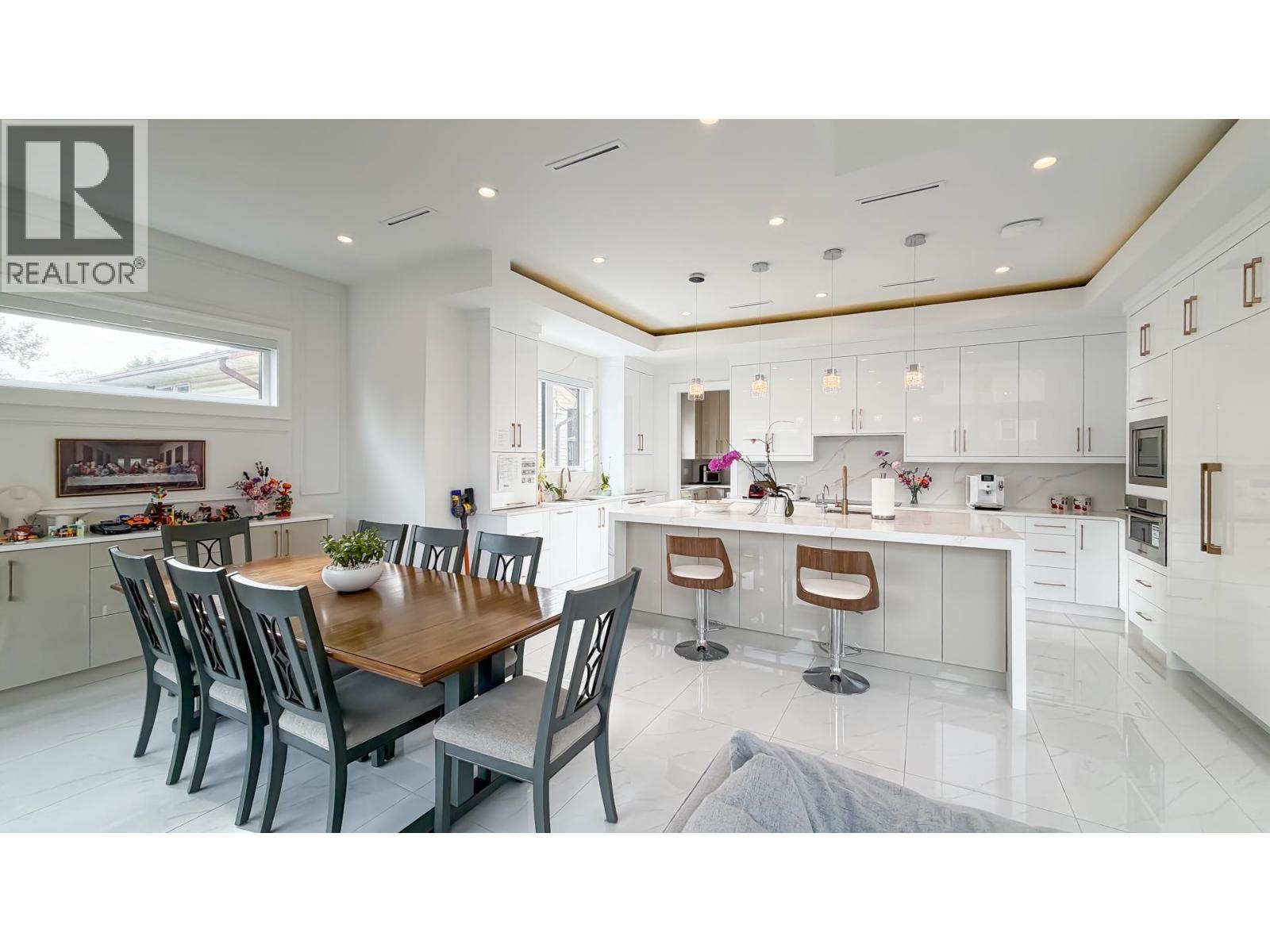 5302 Springdale Court Property Photo 5