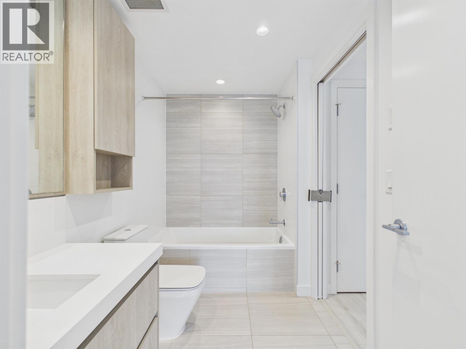 1605 6080 Mckay Avenue Property Photo 11