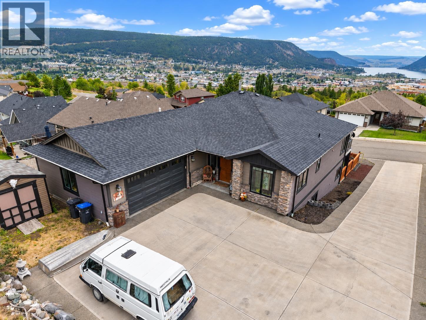 335 MANDARINO PLACE