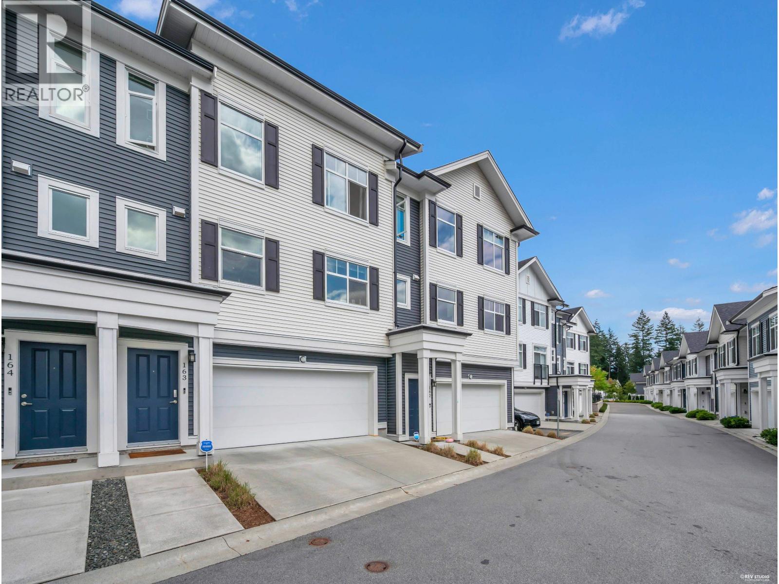 163 3565 Baycrest Avenue Photo de la propriété 1