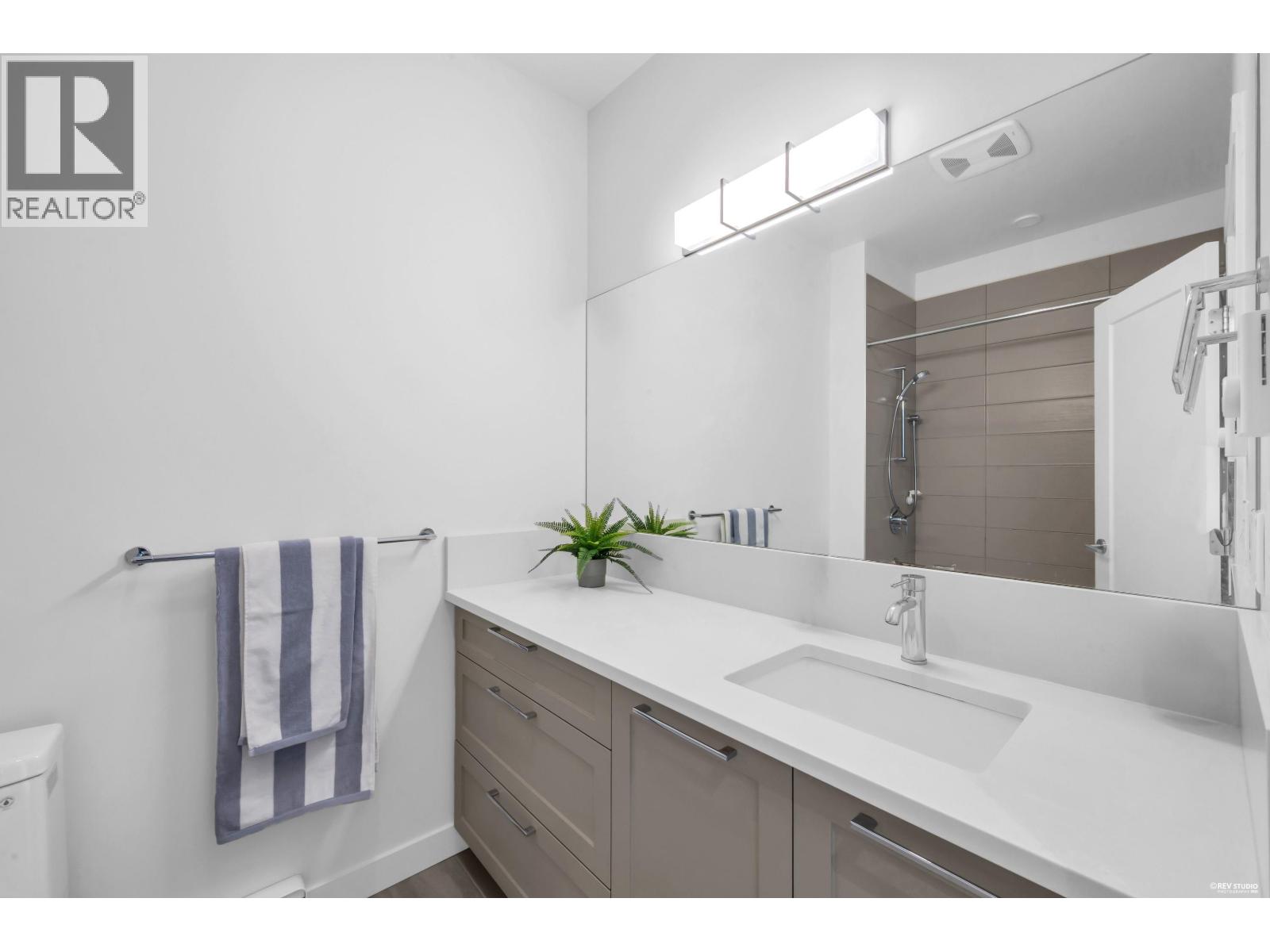 163 3565 Baycrest Avenue Property Photo 25