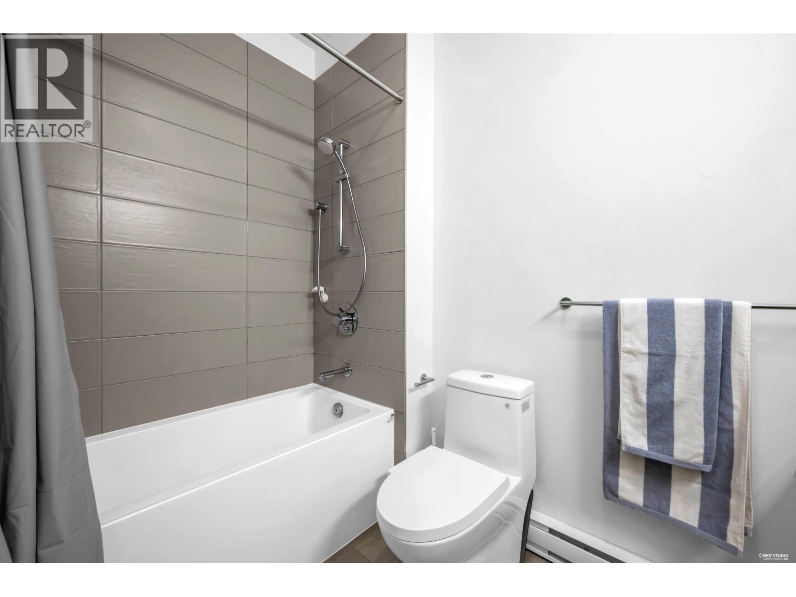 163 3565 Baycrest Avenue Property Photo 26