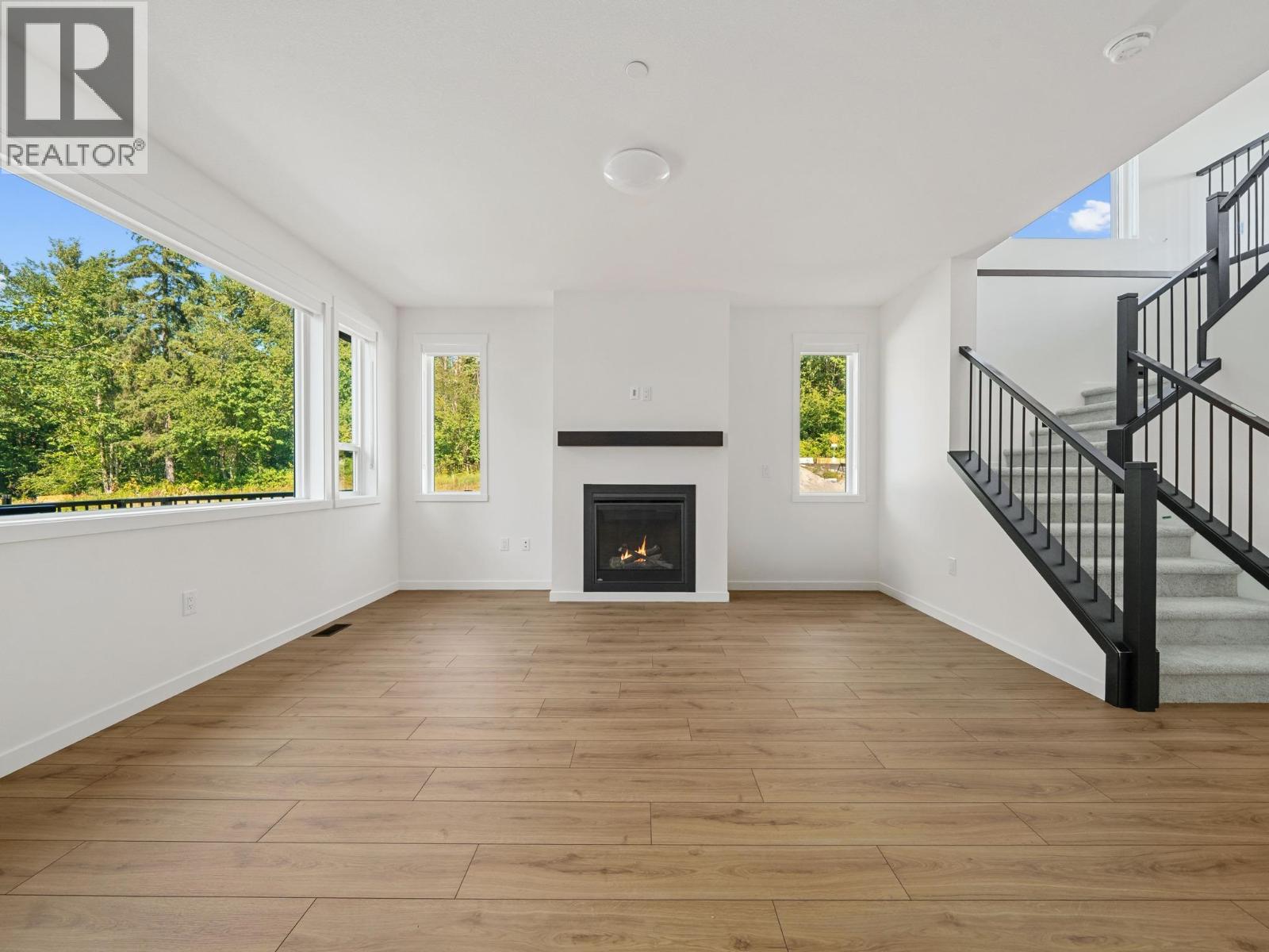 25025 110a Avenue Property Photo 3