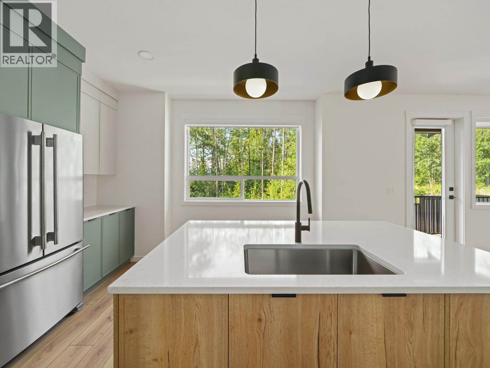 25025 110a Avenue Property Photo 4