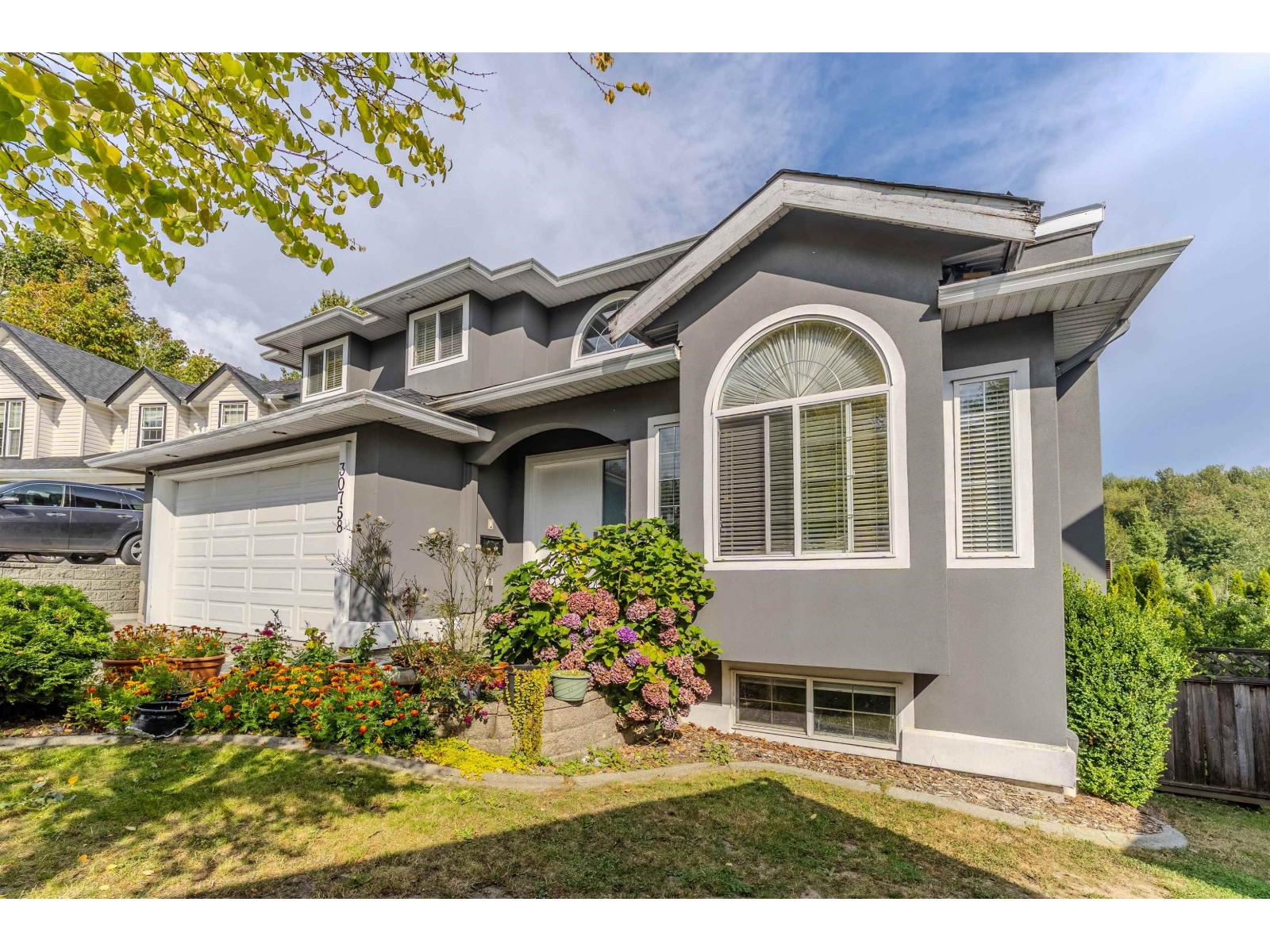 30758 Stellar Court Property Photo 2