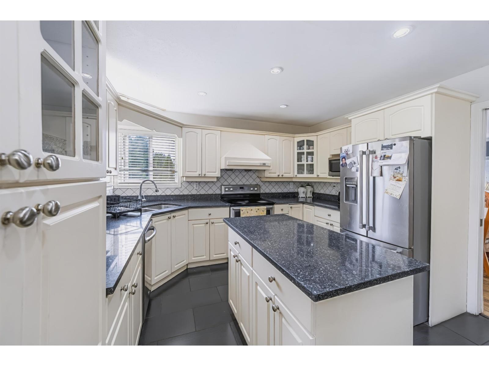 30758 Stellar Court Property Photo 4