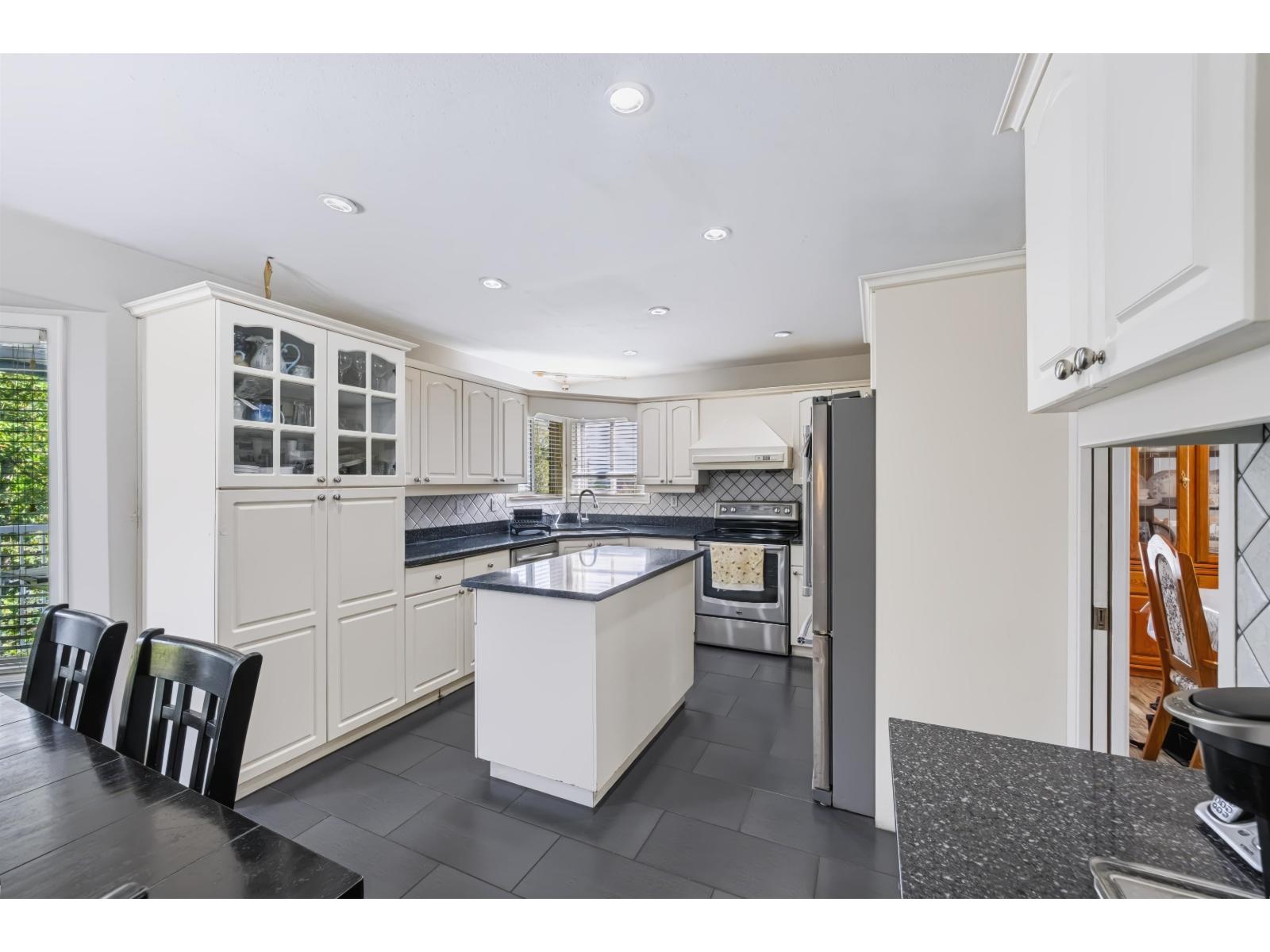 30758 Stellar Court Property Photo 5