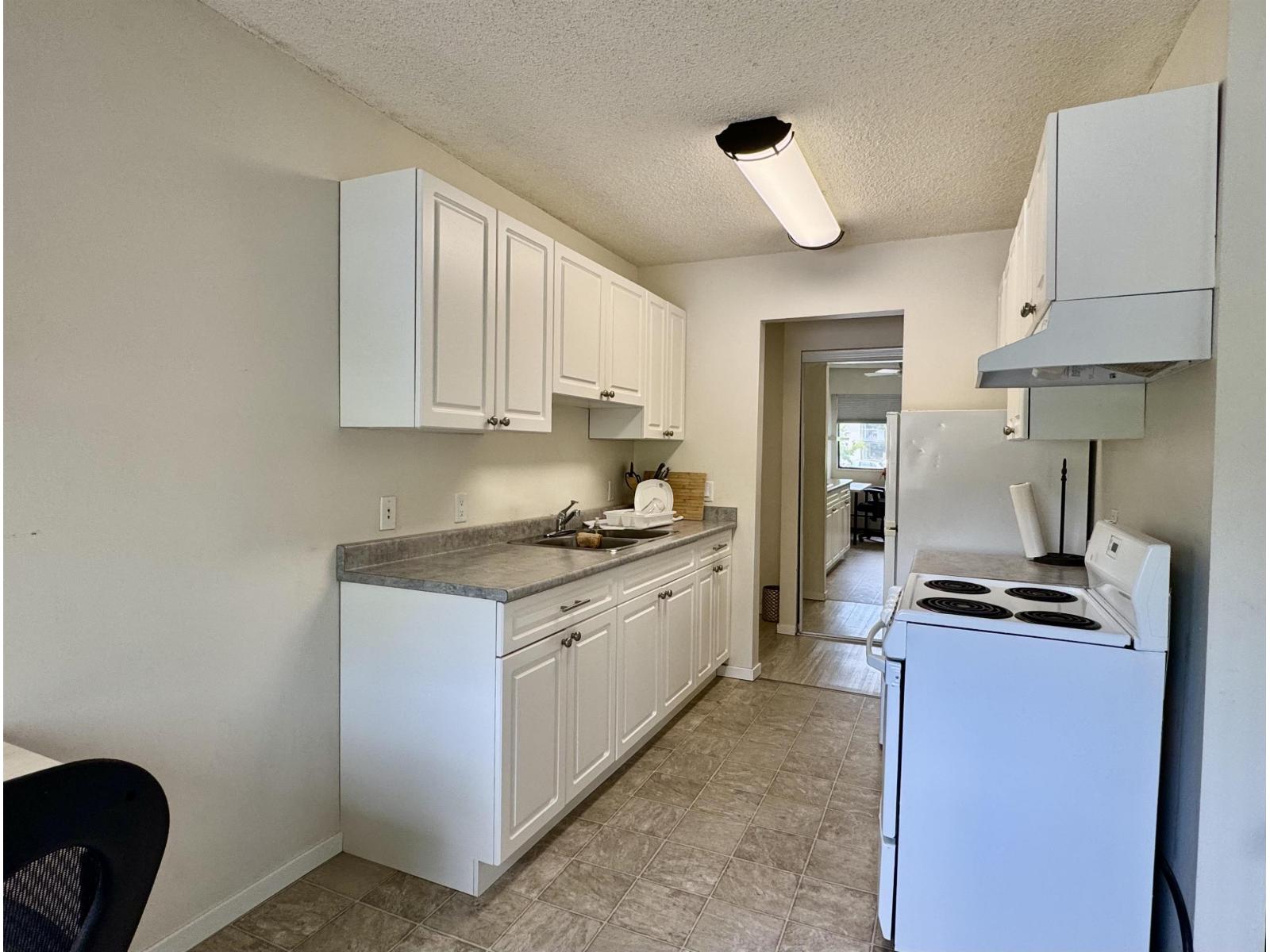 129 1909 Salton Road Property Photo 5