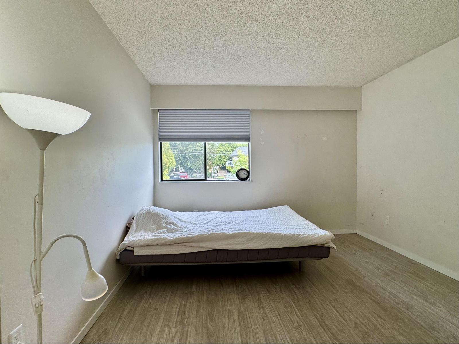 129 1909 Salton Road Property Photo 8