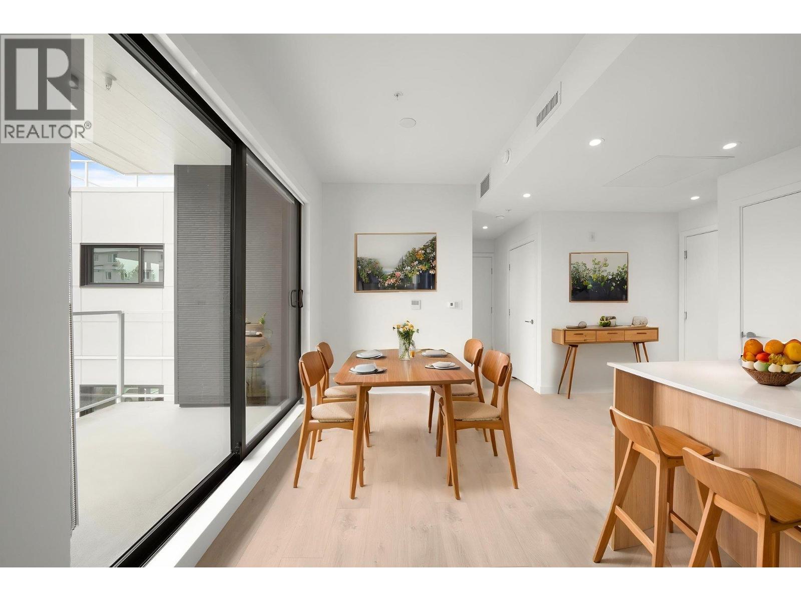 408 4928 Quebec Street Property Photo 5