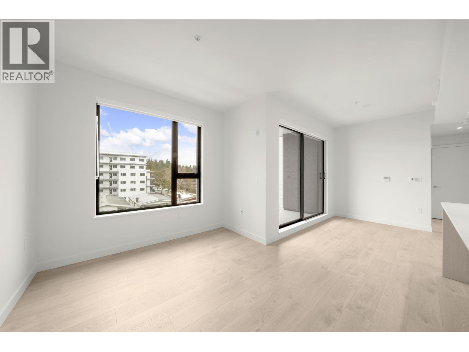 408 4928 Quebec Street Property Photo 9