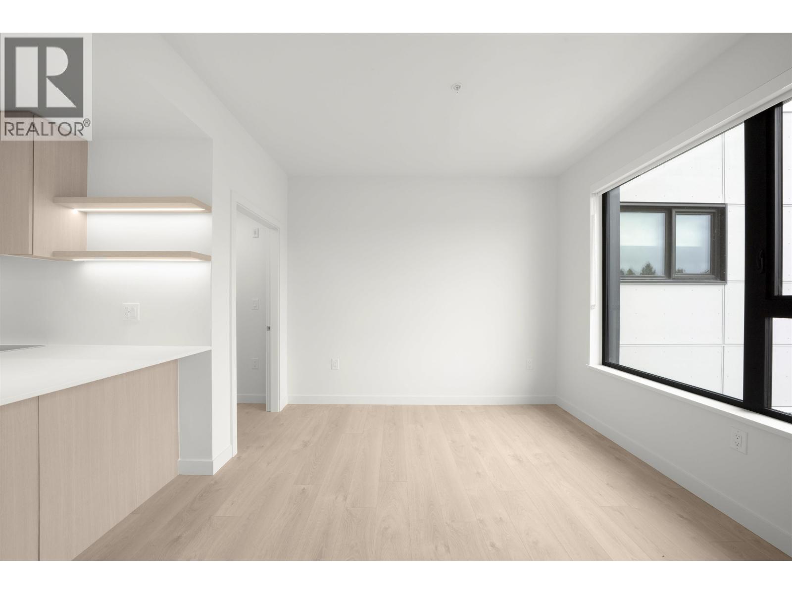 408 4928 Quebec Street Property Photo 13