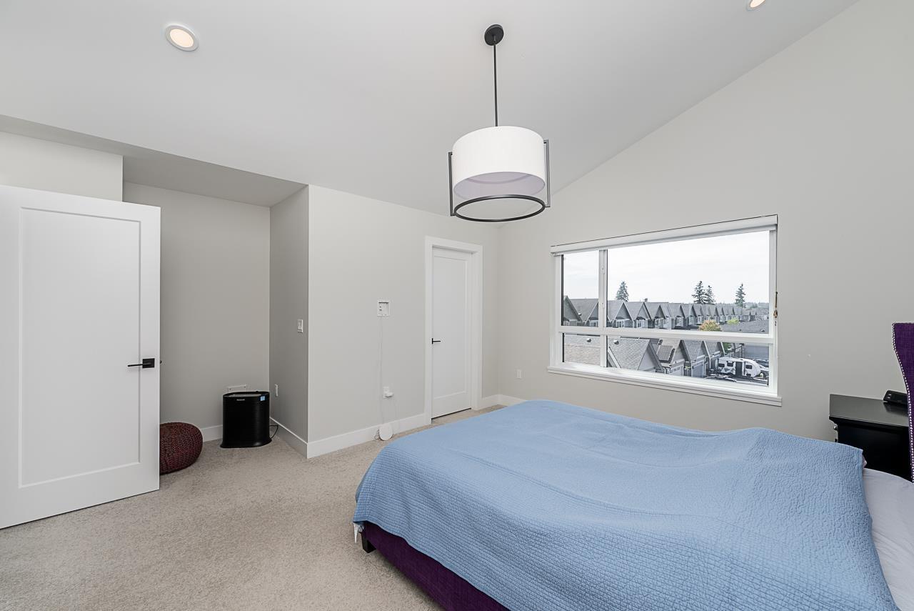 26 16589 25 Avenue Property Photo 22