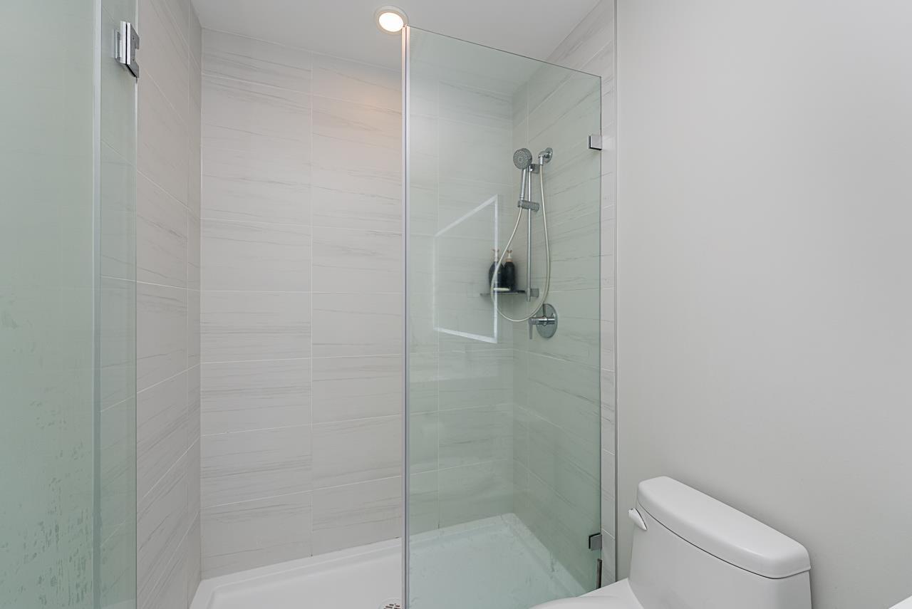 26 16589 25 Avenue Property Photo 26